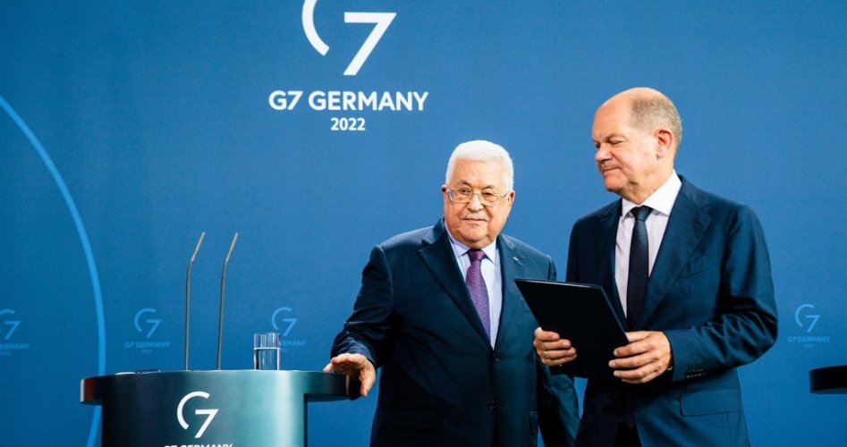 المستشار الألماني مع الرئيس الفلسطيني