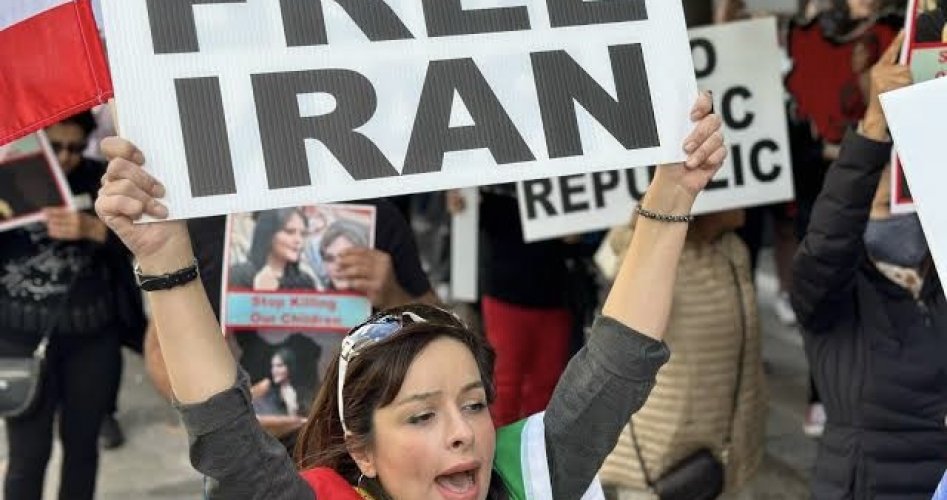 محتجون إيرانيون