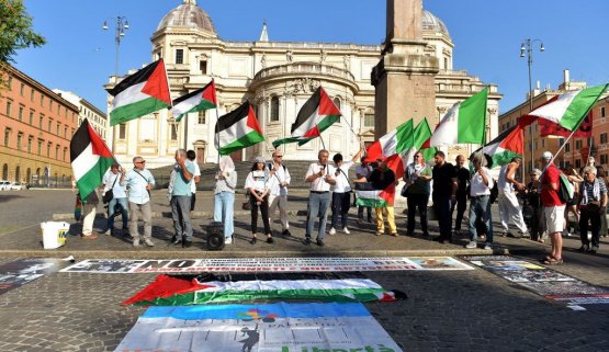 تظاهرة في العاصمة الإيطالية روما رفضًا للعدوان الإسرائيلي على جنين ومخيمها