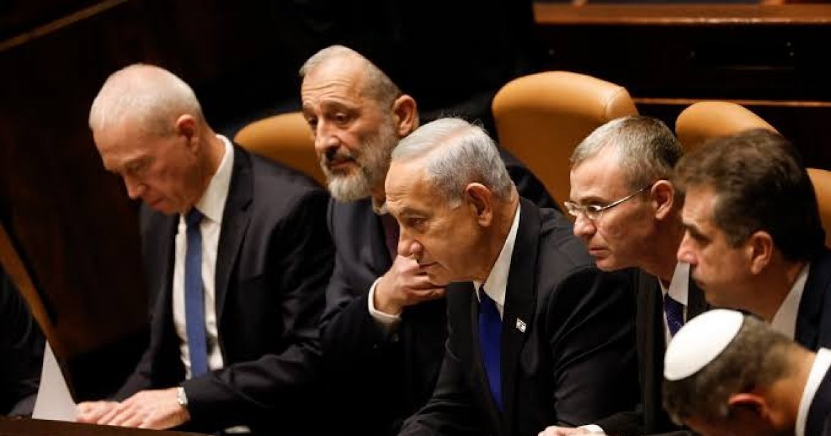 الان – نتنياهو ووزراؤه مطاردون من الشعب الإسرائيلي بسبب العـ دوان على غزة . جريدة البوكس نيوز