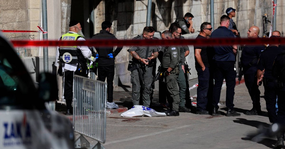 الان – حادثا طعن ودهس في وسط إسرائيل يسقطان قتيلًا و16 مصابًا بينهم 3 في حالة خطرة . جريدة البوكس نيوز