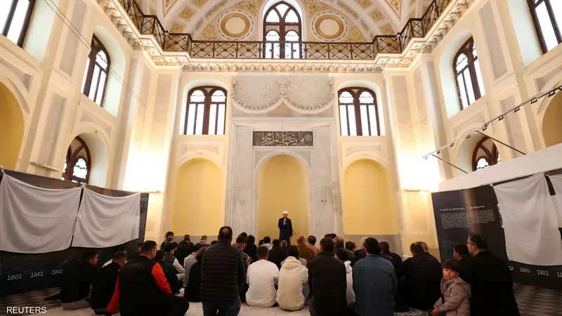 بالصور..منذ أكثر من قرن من الإغلاق..إعادة افتتاح مسجد تاريخي في اليونان . البوكس نيوز