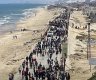 نازحون فلسطينيون يعودون إلى شمال غزة