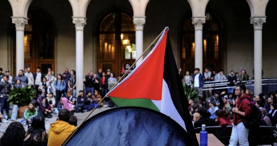 احتجاجات مؤيدة لفلسطين بإحدى الجامعات الإسبانية