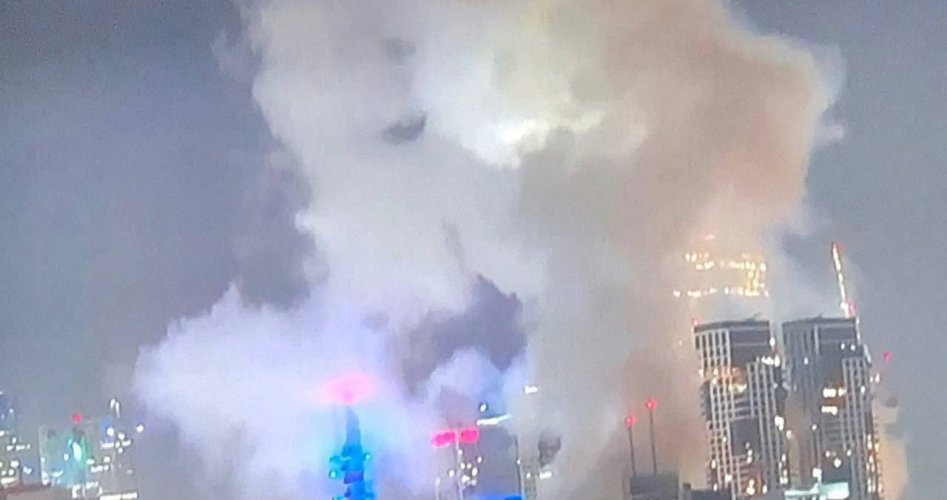 تصاعد الدخان داخل إسرائيل